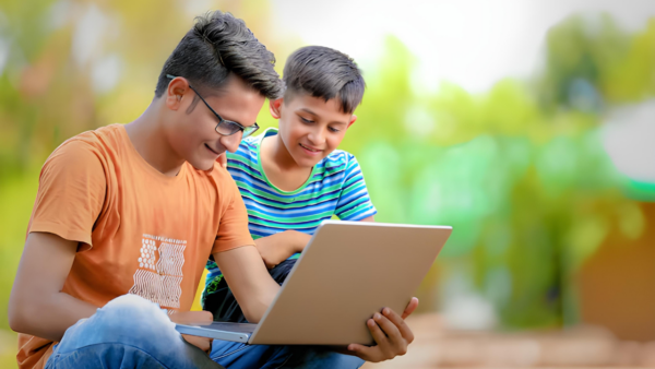 Laptops do Governo Indiano para Estudantes